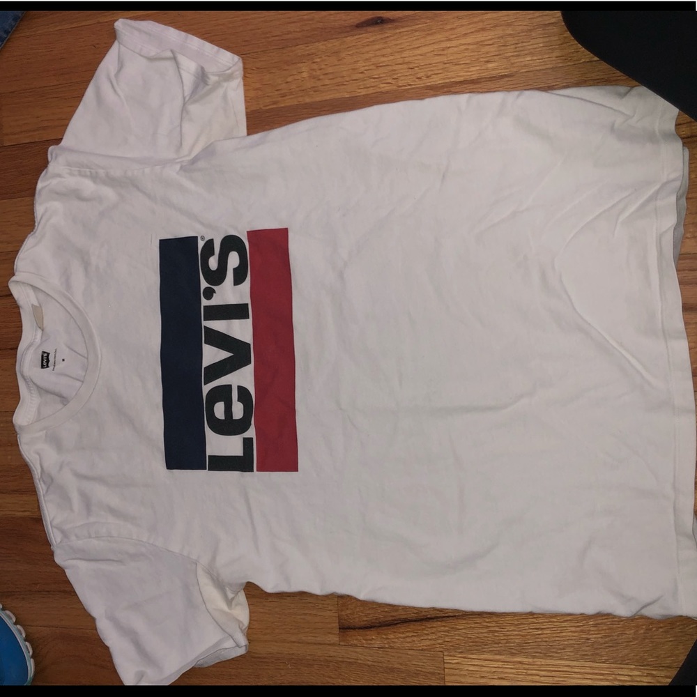 Levis t shirt